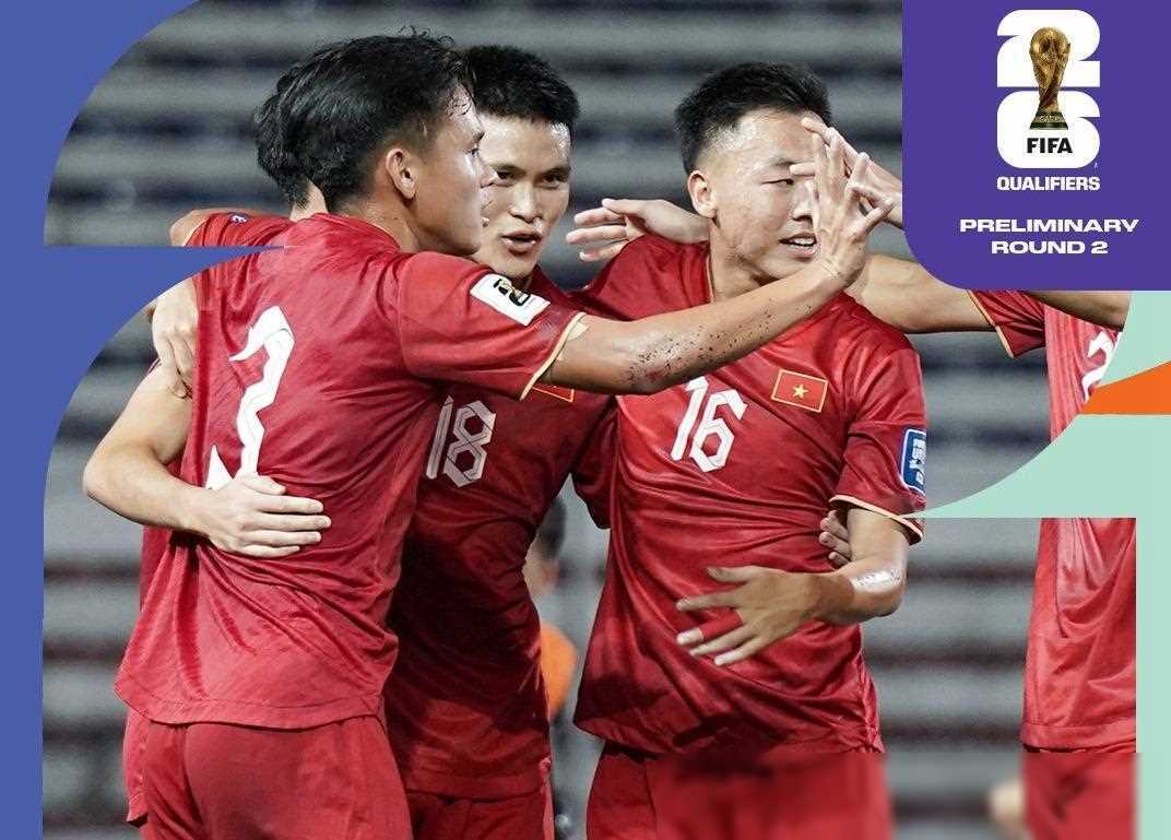 关于中国国家足球队在国际比赛中跃升为劲旅的信息