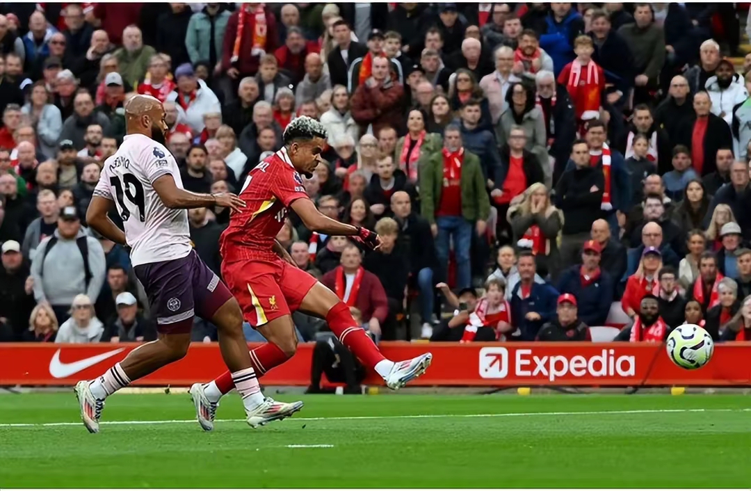 利物浦碾压多特蒙德，戈麦斯关键制胜