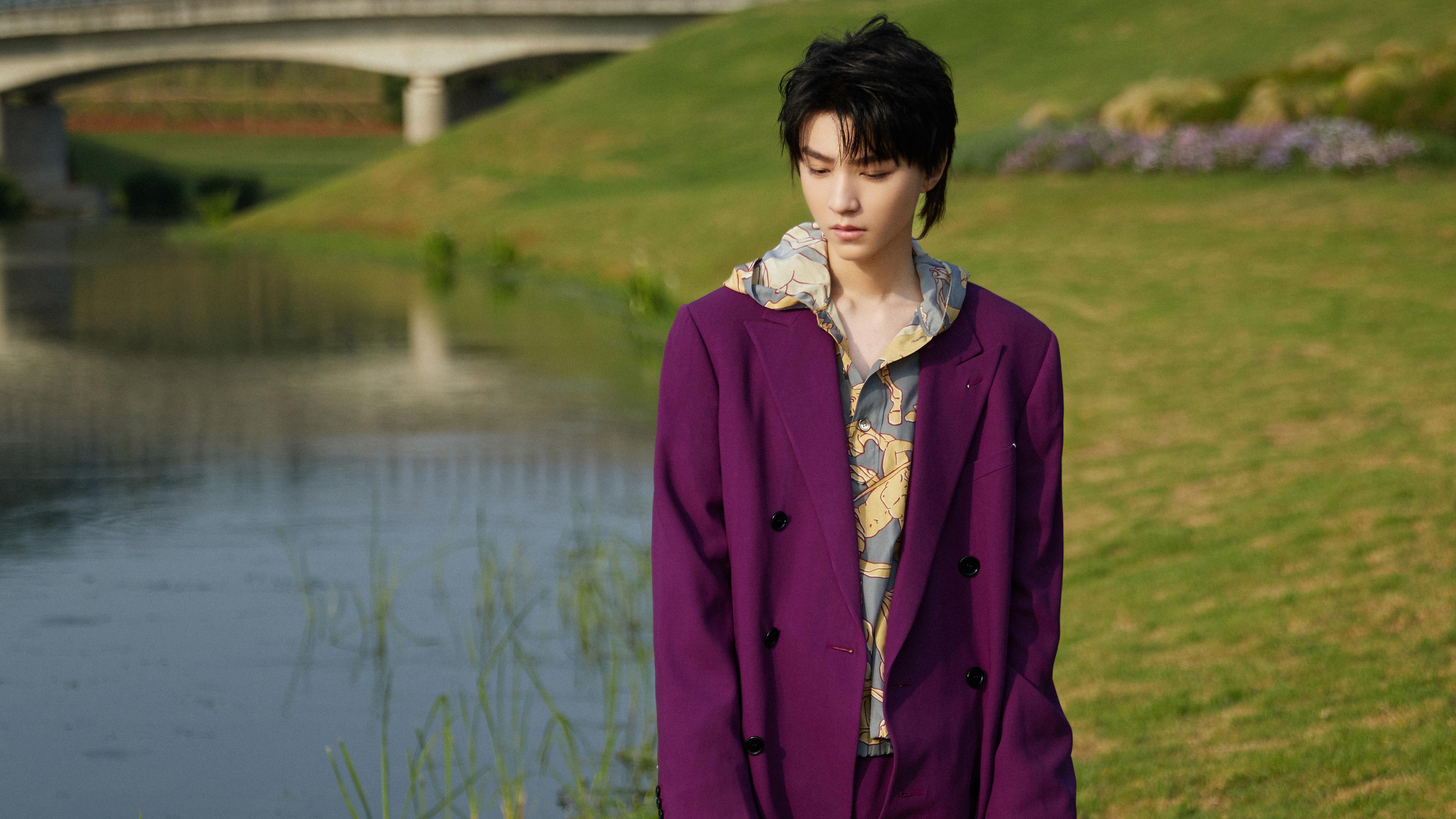 独行侠力克灰熊，库里三分雨成全场焦点