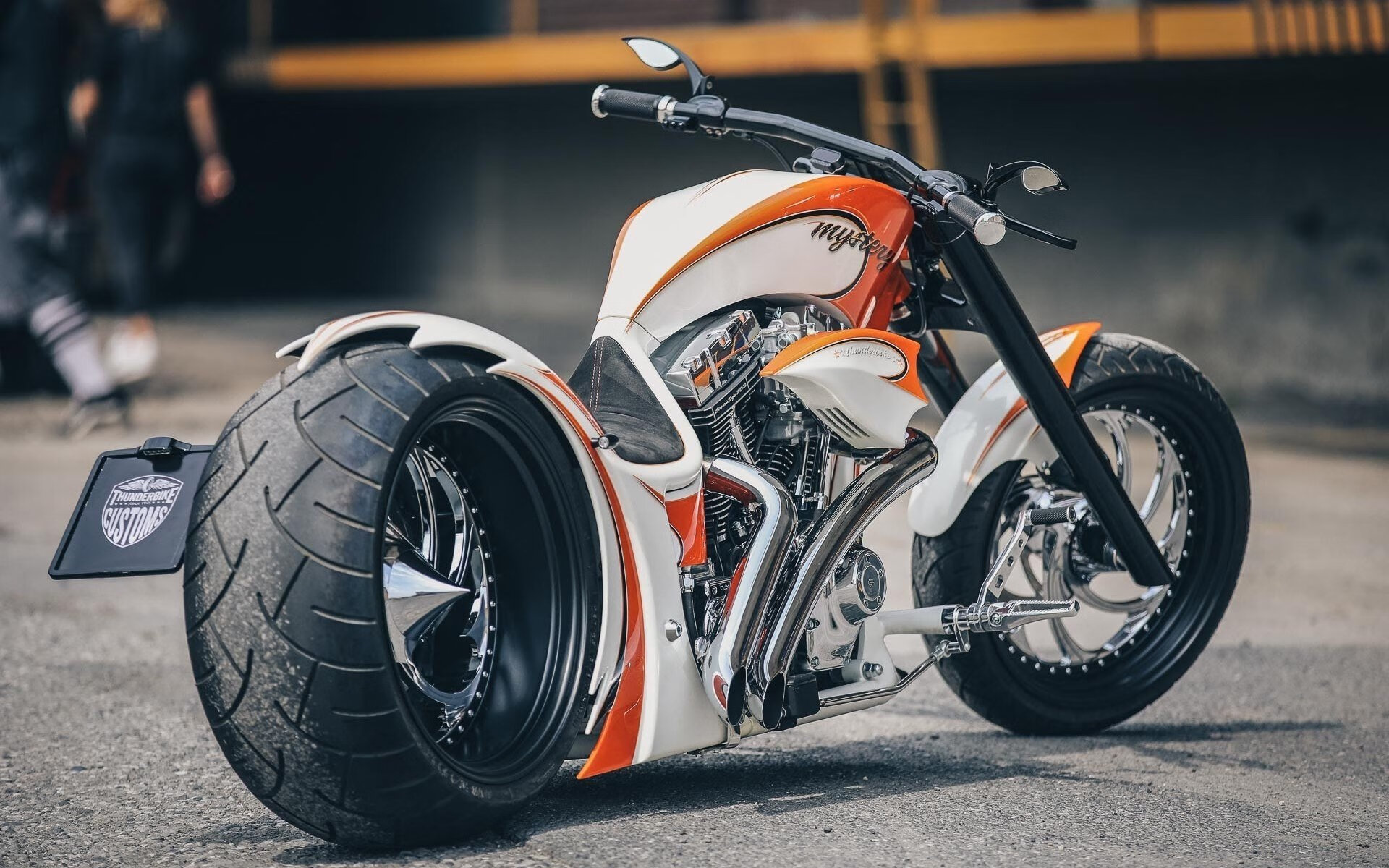 委内瑞拉资本闪电战，AC米兰红黑易主；雷霆新星布雷默总决赛封神，双线战争定义体坛新秩序